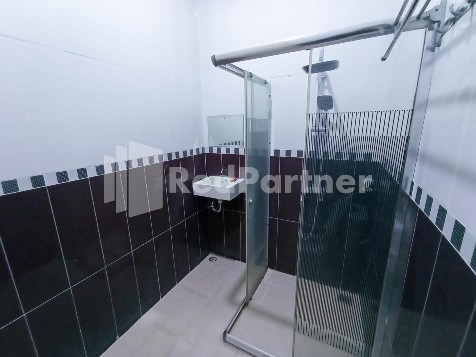 Nillo Hotel Kebumen Mitra Reddoorz Zewnętrze zdjęcie