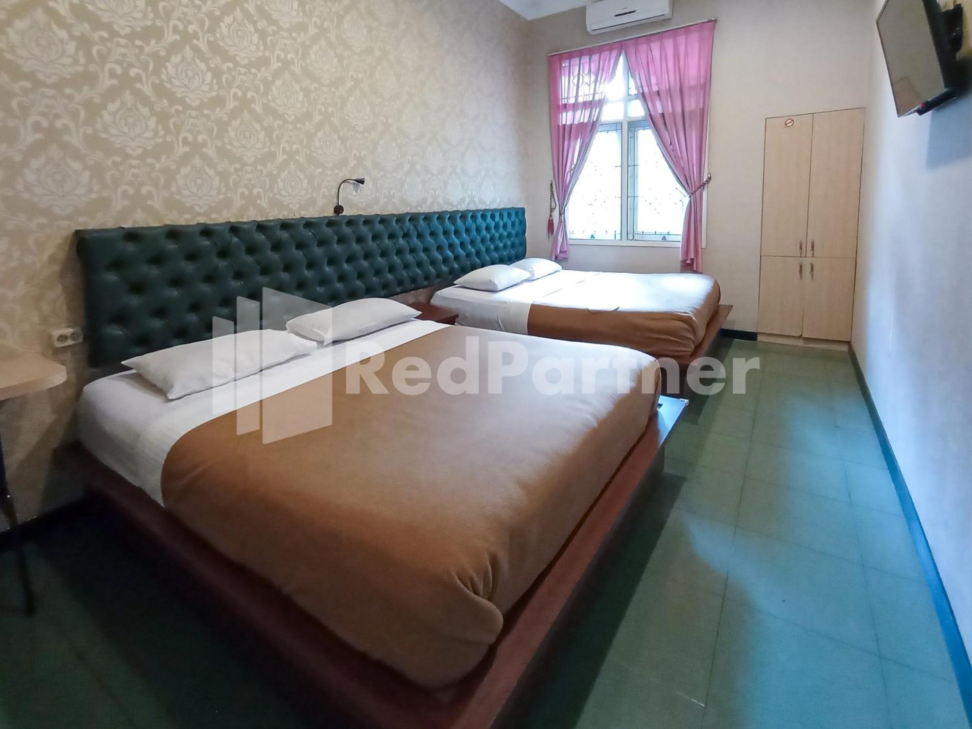 Nillo Hotel Kebumen Mitra Reddoorz Zewnętrze zdjęcie