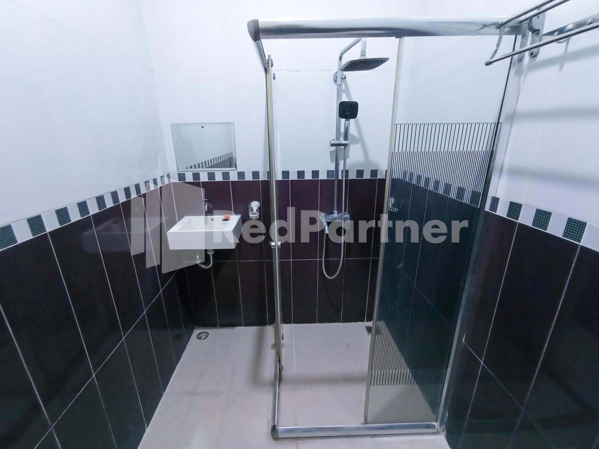 Nillo Hotel Kebumen Mitra Reddoorz Zewnętrze zdjęcie