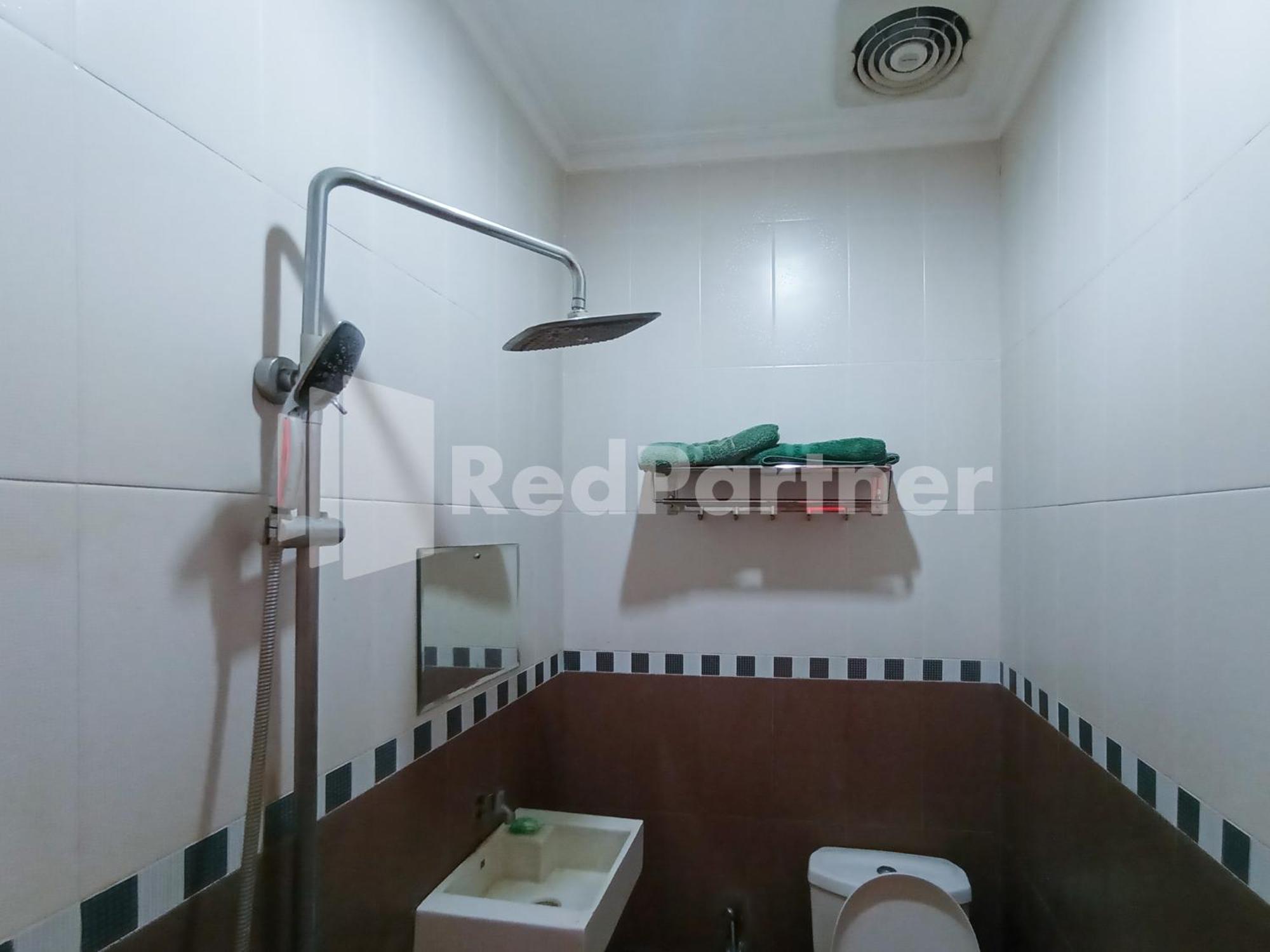 Nillo Hotel Kebumen Mitra Reddoorz Zewnętrze zdjęcie