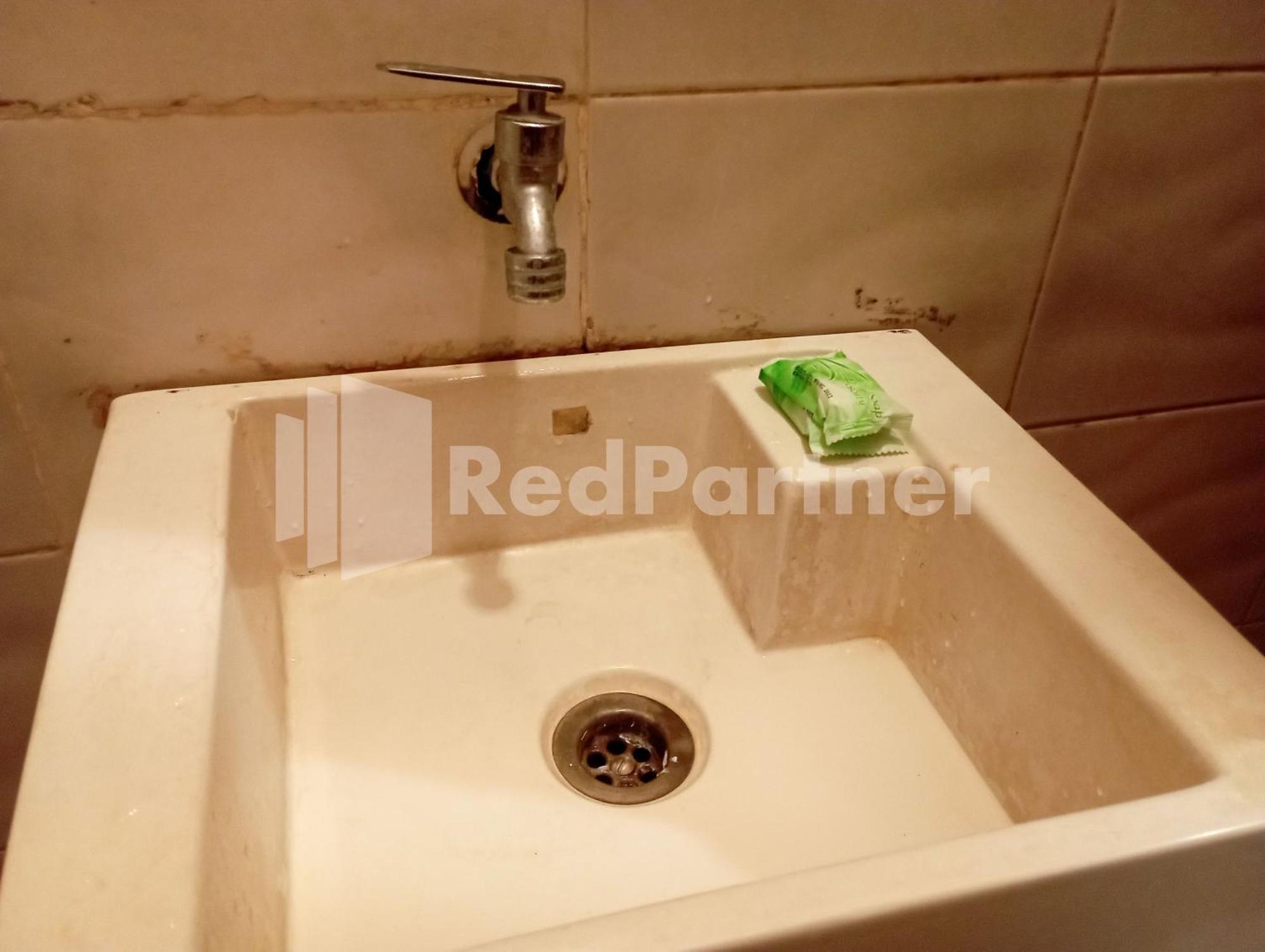 Nillo Hotel Kebumen Mitra Reddoorz Zewnętrze zdjęcie