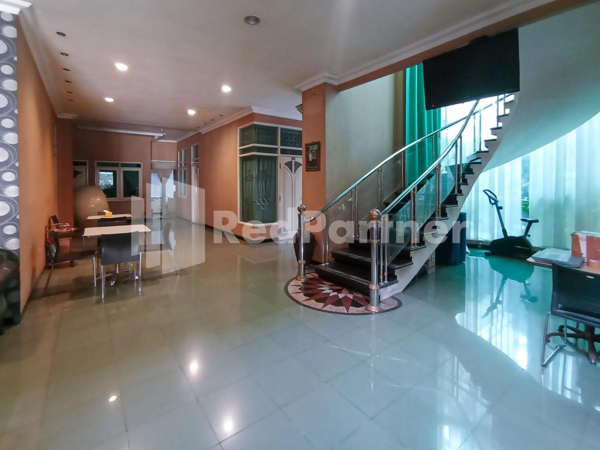 Nillo Hotel Kebumen Mitra Reddoorz Zewnętrze zdjęcie