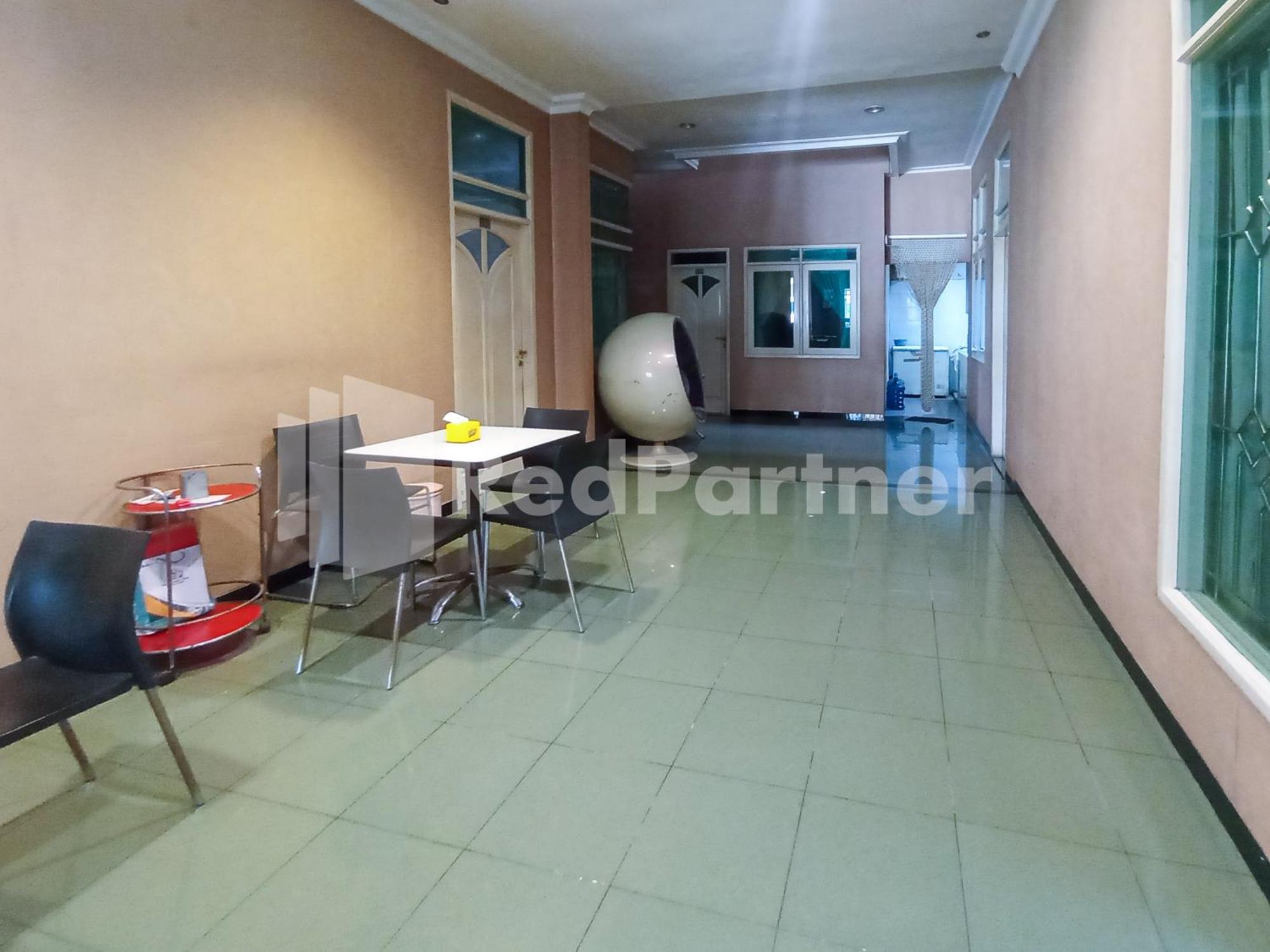 Nillo Hotel Kebumen Mitra Reddoorz Zewnętrze zdjęcie